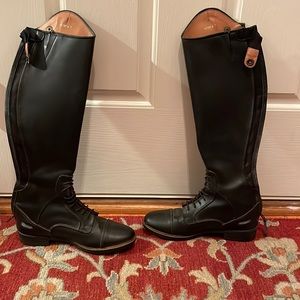 Tuffrider Children’s Starter Field Boots - good condition - Dover Sadderly